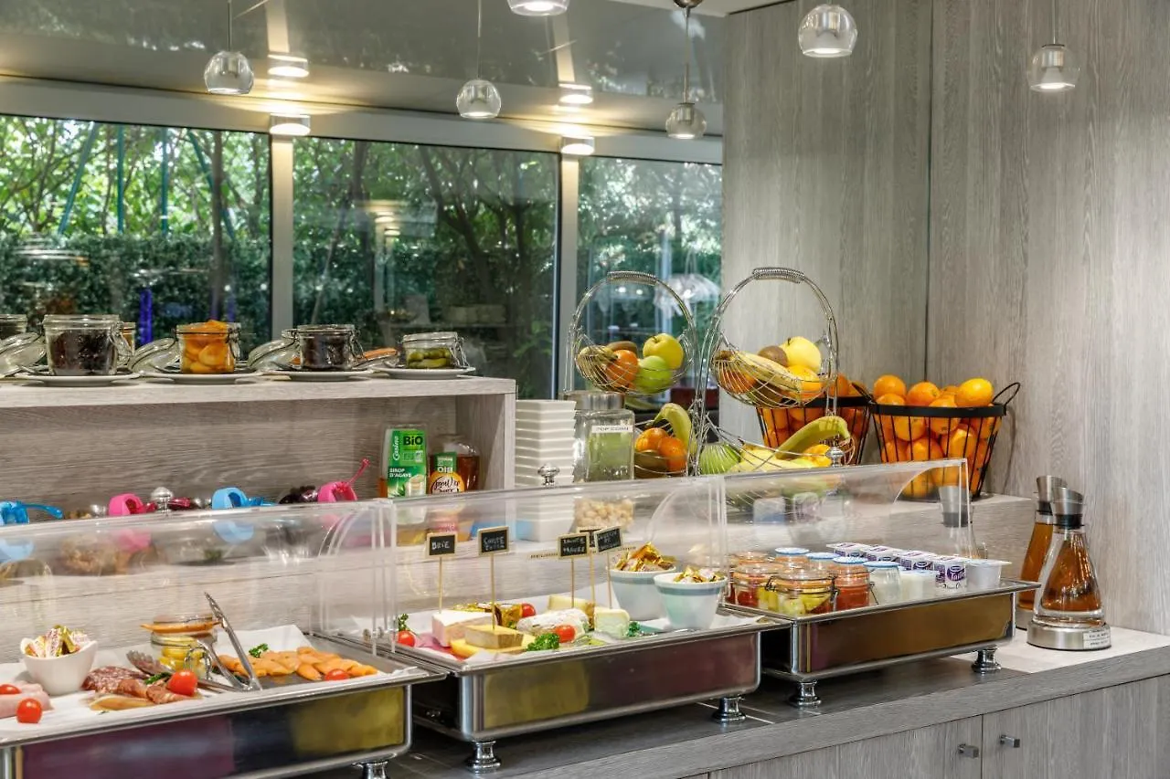 Cezanne Hotel Spa Cannes 4*,  France